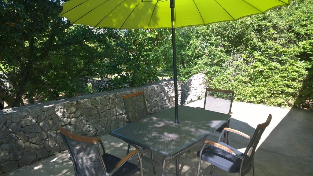 Holiday Home Momcilovic Malinska Habitación foto